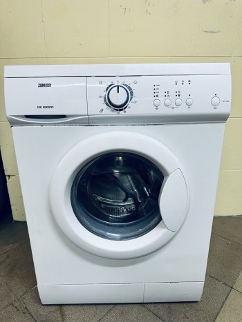 Zanussi elöltöltős, 5kg,1000-es centri